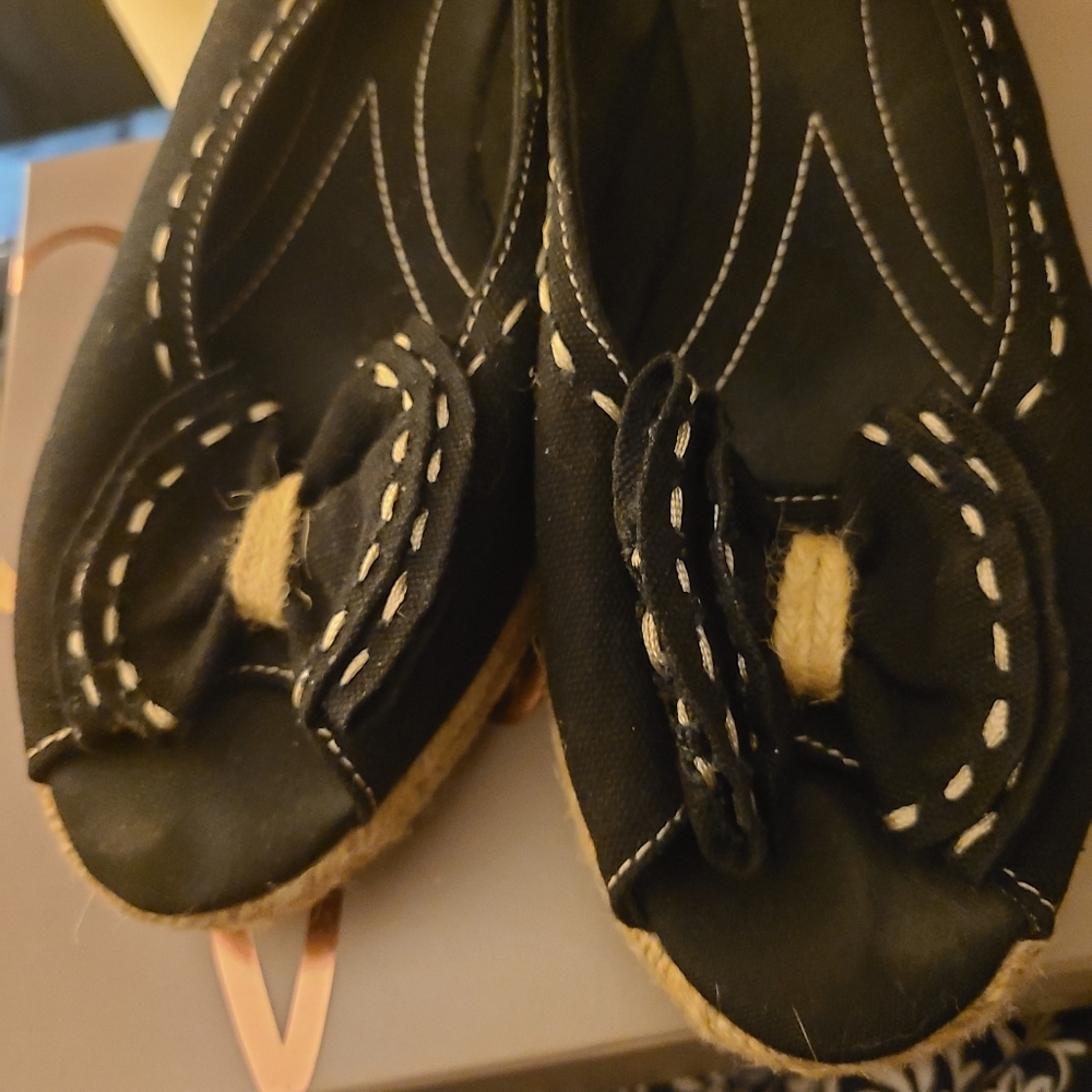 Sandals - Picture 3 of 4